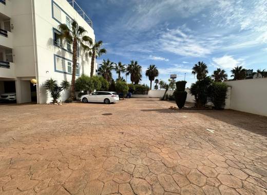 Apartment - Resale - Orihuela Costa - Punta Prima