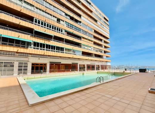 Apartment - Resale - Torrevieja - AVENIDA GREGORIO MARAON, 39 - ESC 1 - 3 - D