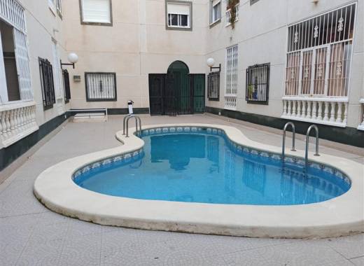 Apartment - Resale - Torrevieja - Bergantin 42