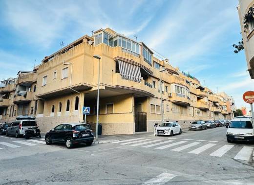 Apartment - Resale - Torrevieja - Playa de los locos