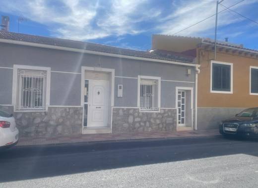 Casa de Pueblo - Venta - Orihuela - Orihuela