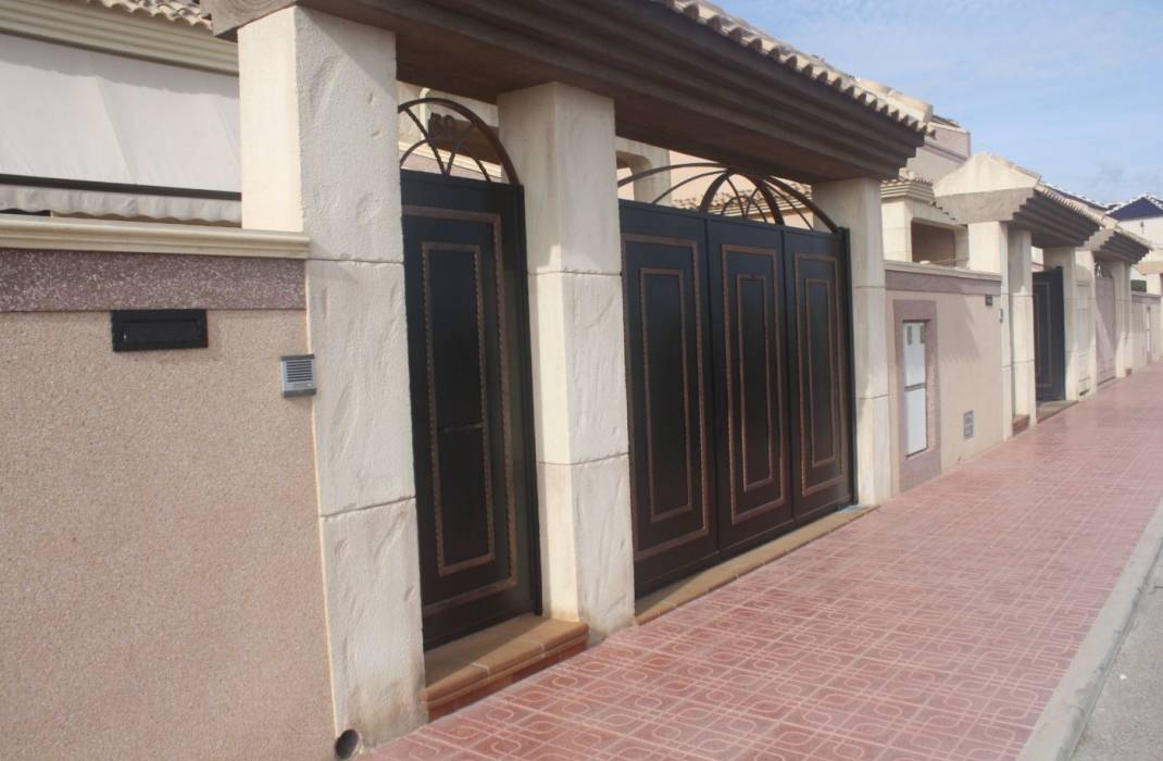 Nueva construccin  - Terraced house - Torrevieja - Los altos