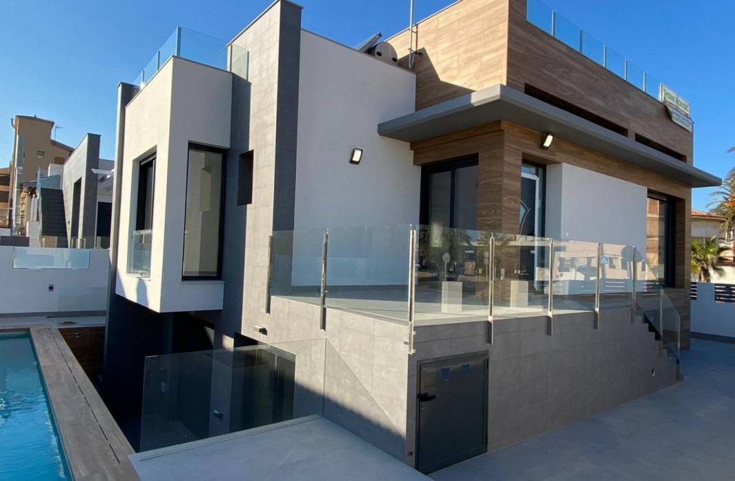 Nueva construccin  - Villa - Torrevieja - La Mata pueblo