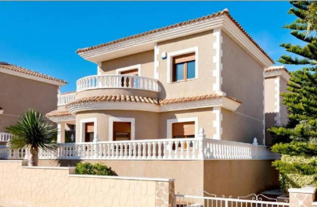 Nueva construccin  - Villa - Torrevieja - Los altos