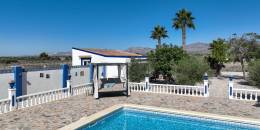 Resale - 5. Finca / Country Property - Crevillente