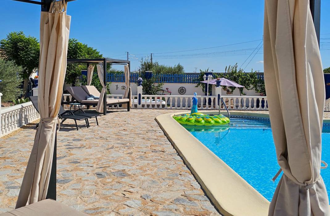 Resale - 5. Finca / Country Property - Crevillente