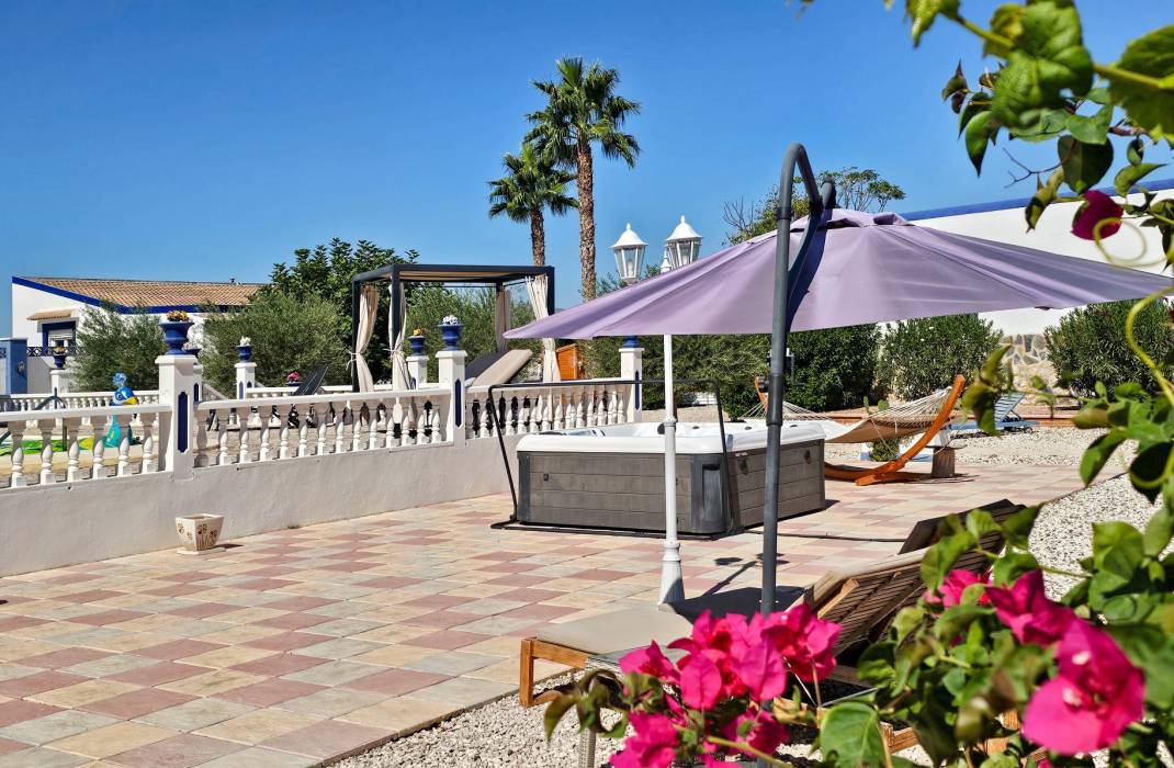 Resale - 5. Finca / Country Property - Crevillente