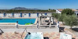 Resale - 5. Finca / Country Property - Crevillente