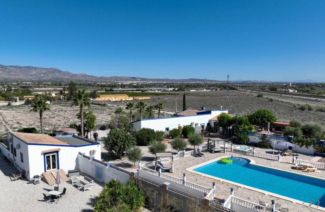 Resale - 5. Finca / Country Property - Crevillente