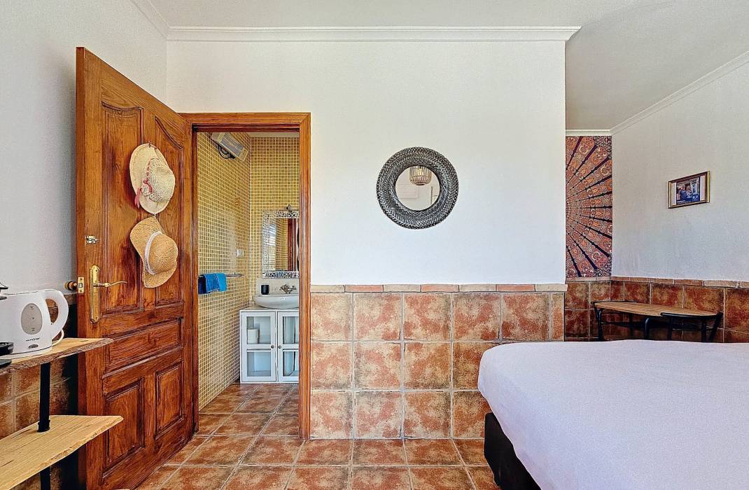 Resale - 5. Finca / Country Property - Crevillente