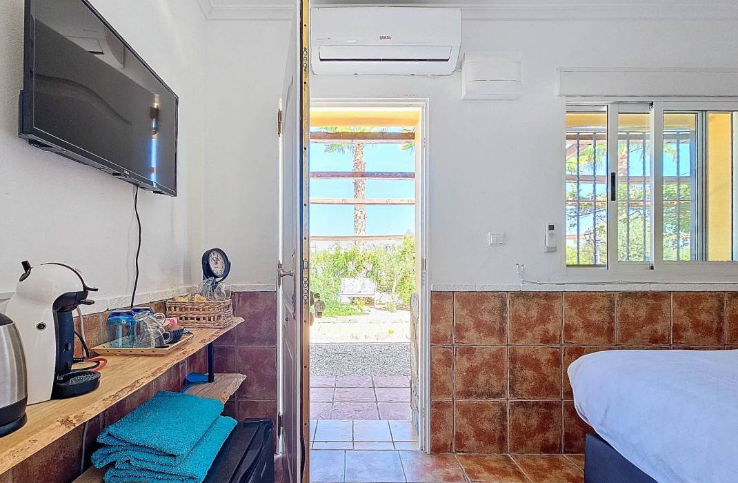 Resale - 5. Finca / Country Property - Crevillente