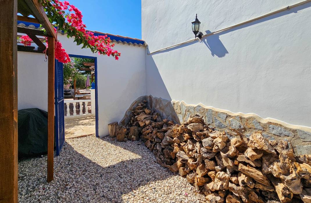 Resale - 5. Finca / Country Property - Crevillente