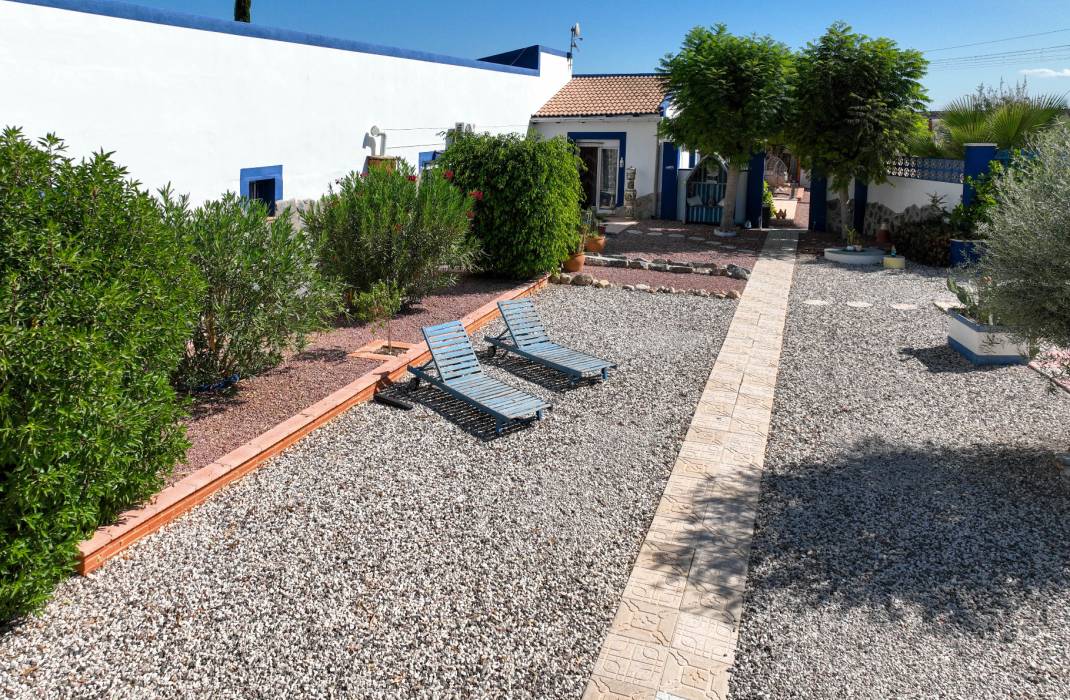 Resale - 5. Finca / Country Property - Crevillente