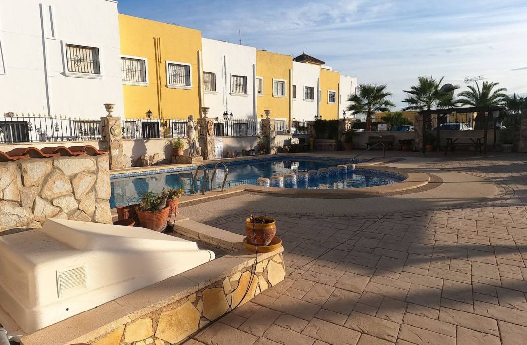 Resale - Apartment - Algorfa