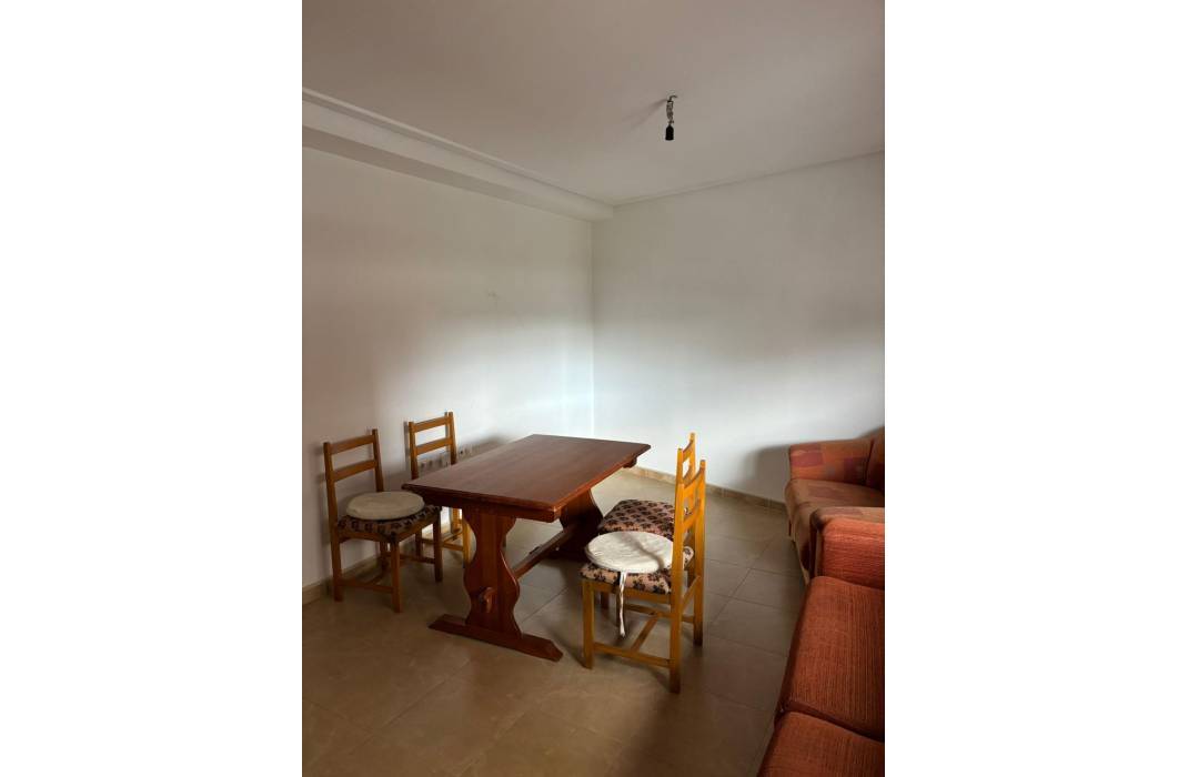 Resale - Apartment - Almoradi - Centro urbano 2