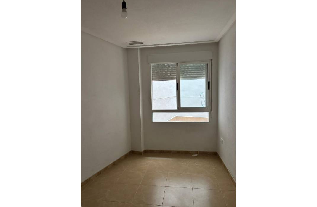 Resale - Apartment - Almoradi - Centro urbano 2