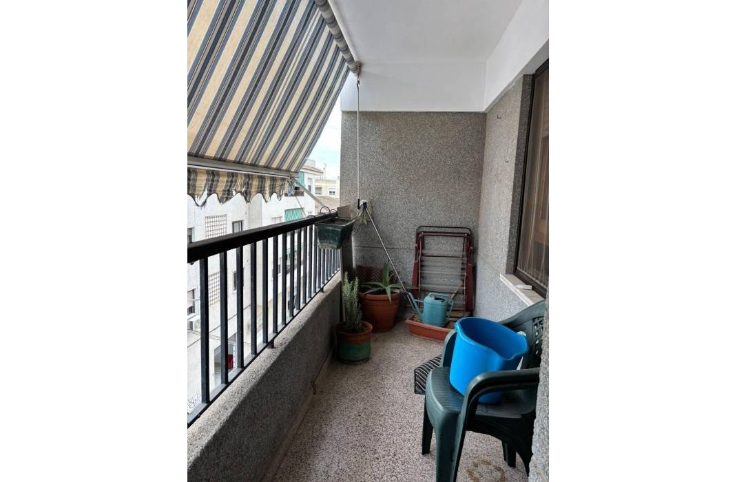 Resale - Apartment - Almoradi - Comunidad valenciana