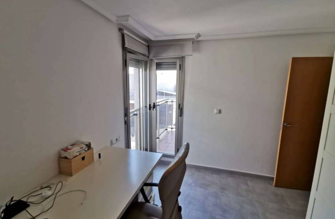 Resale - Apartment - Almoradi