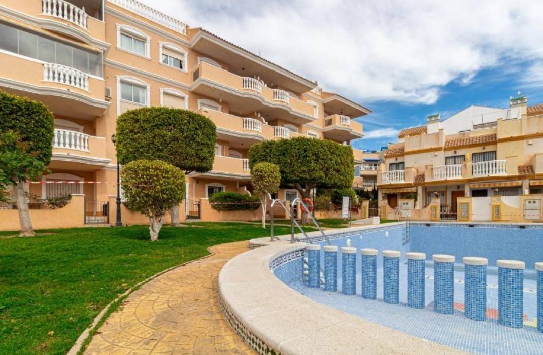 Resale - Apartment - Cabo Roig - Costa blanca