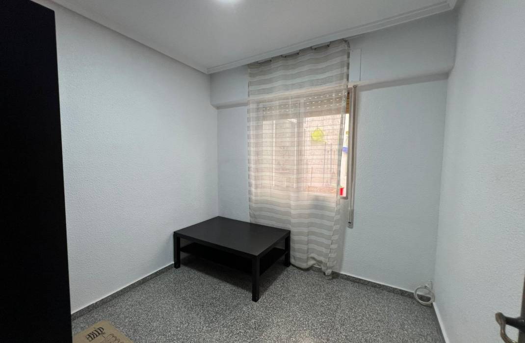 Resale - Apartment - Dolores - CENTRO