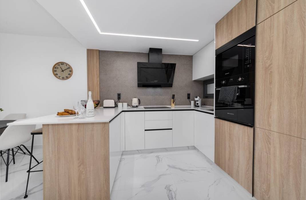 Resale - Apartment - El Raso
