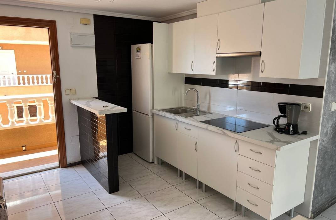 Resale - Apartment / flat - Punta Prima - Punta Prima Torrevieja