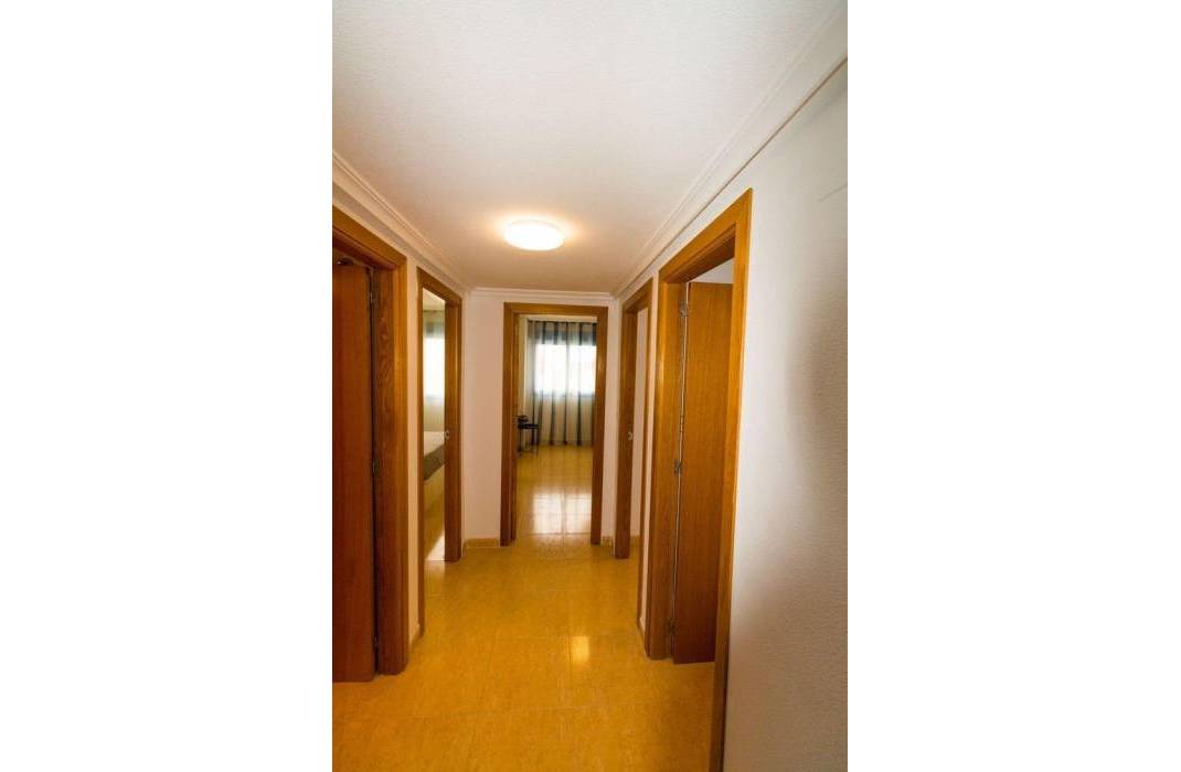 Resale - Apartment - Guardamar del Segura - CENTRO