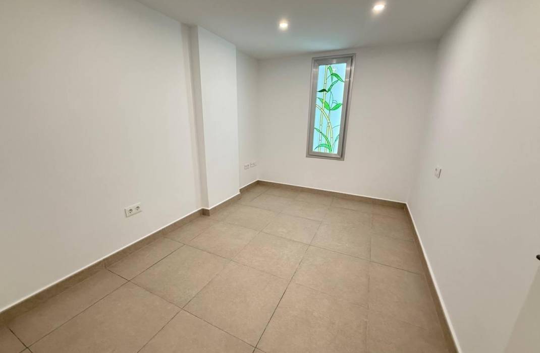 Resale - Apartment - Guardamar del Segura - Pueblo