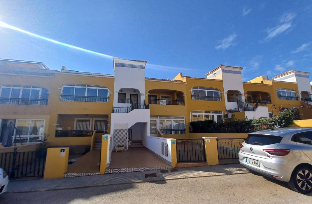 Resale - Apartment - Los Montesinos - La Herrada