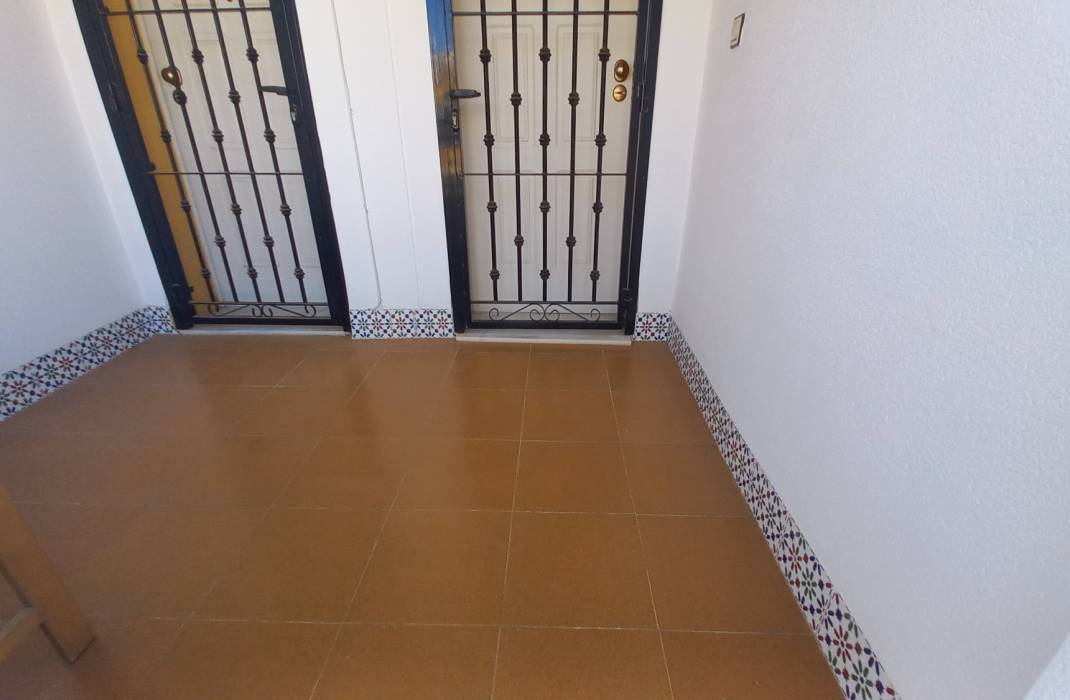 Resale - Apartment - Los Montesinos - La Herrada