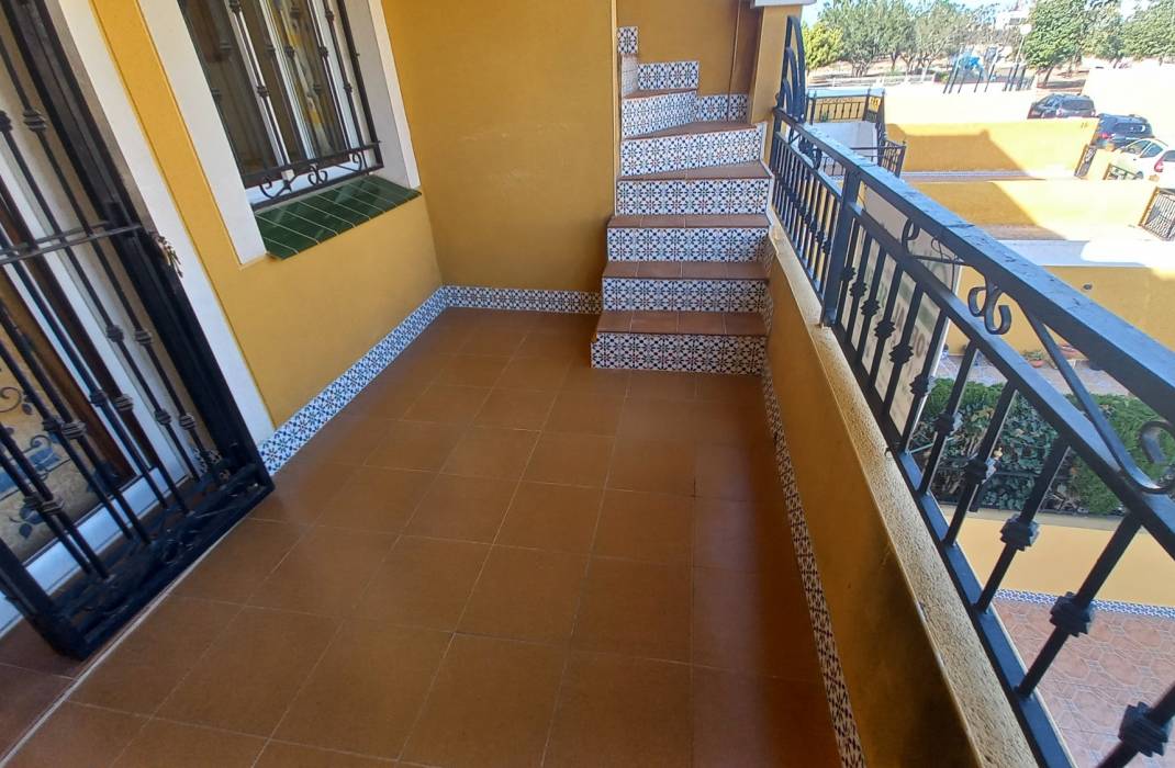 Resale - Apartment - Los Montesinos - La Herrada