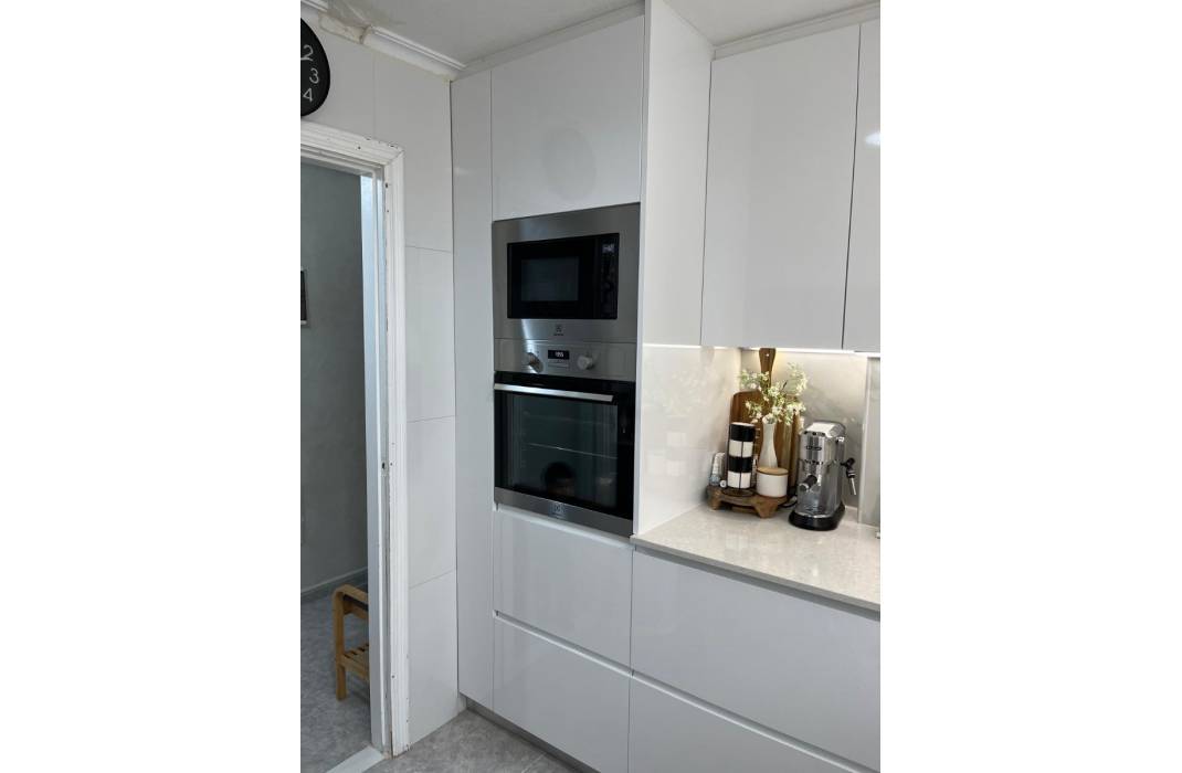 Resale - Apartment - Los Montesinos