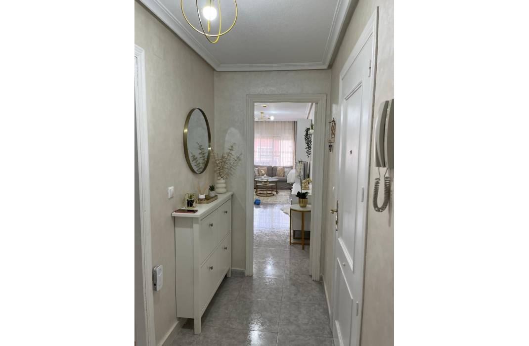 Resale - Apartment - Los Montesinos