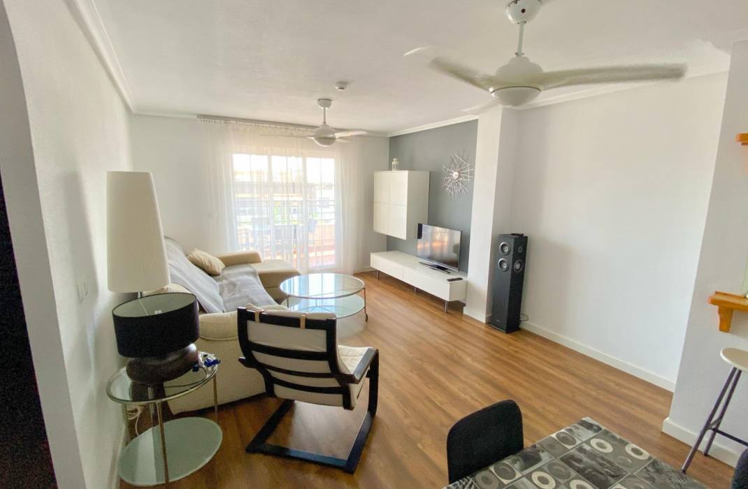 Resale - Apartment - Mil Palmeras