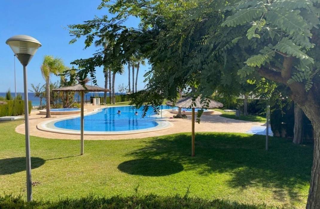 Resale - Apartment - Mil Palmeras