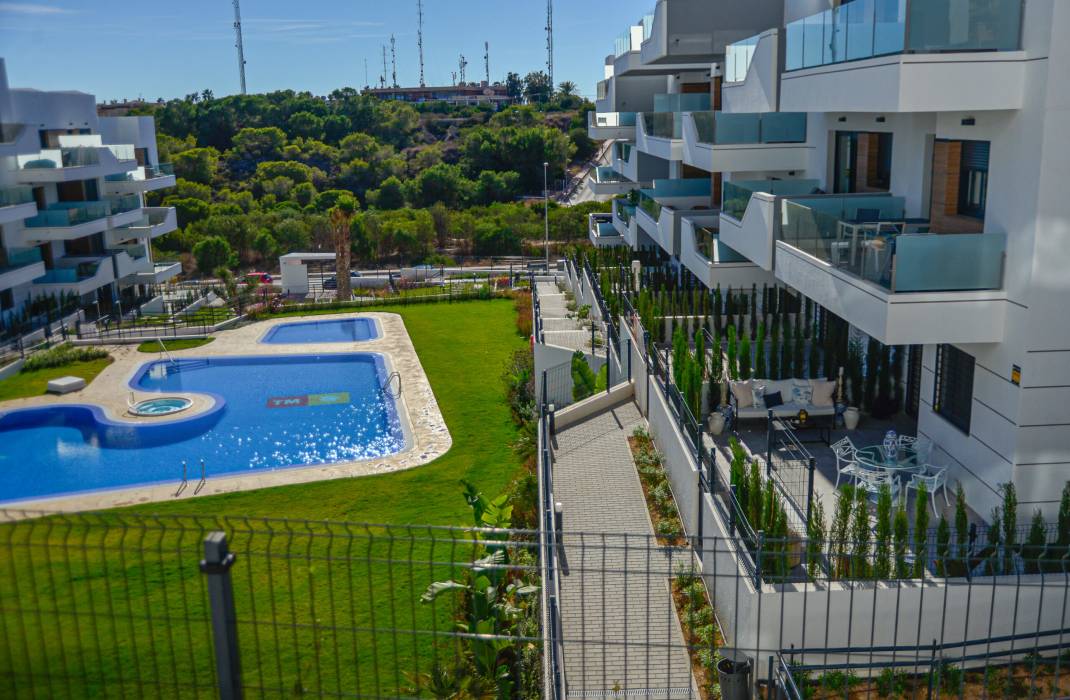 Resale - Apartment - Orihuela Costa - 0