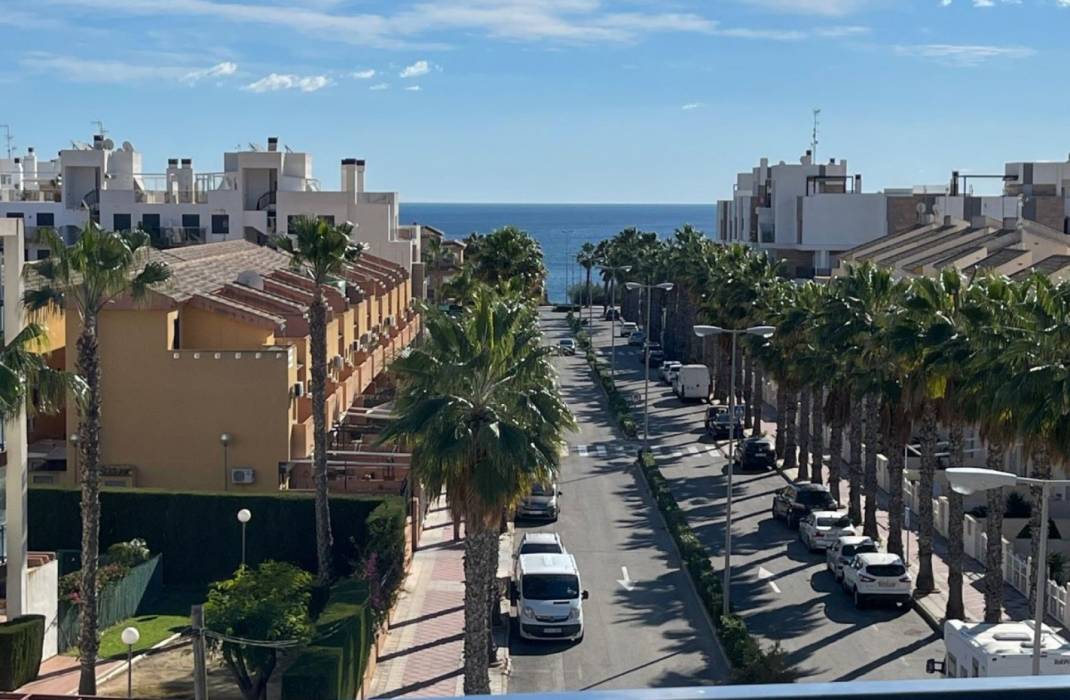 Resale - Apartment - Orihuela Costa - Cabo Roig