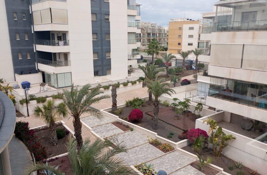 Resale - Apartment - Orihuela Costa - La Zenia