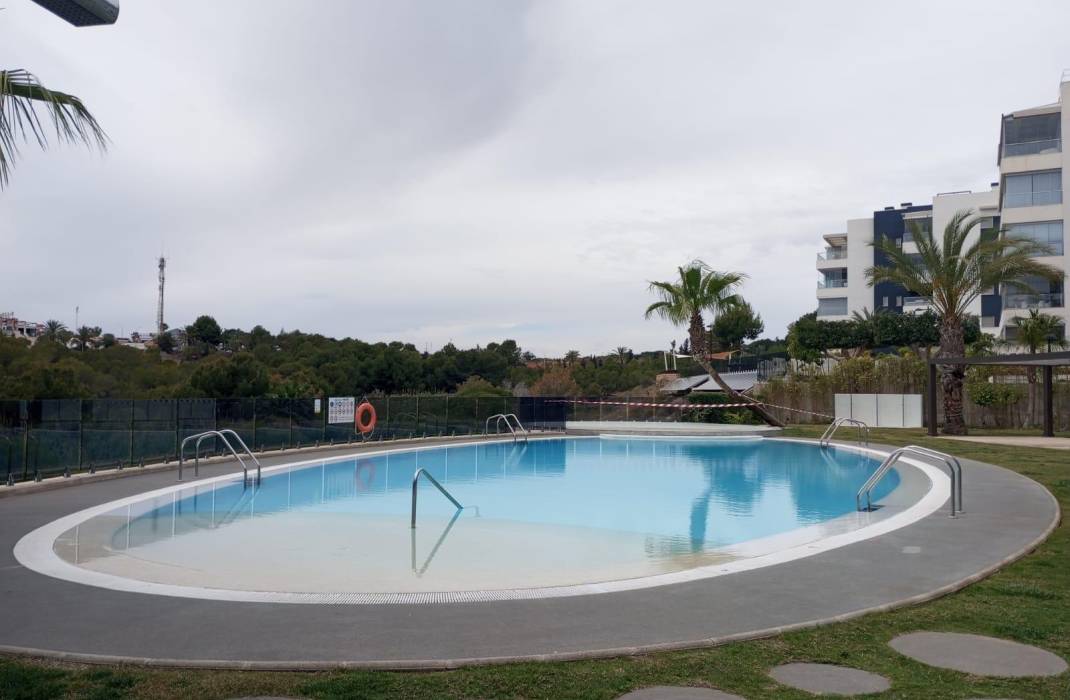 Resale - Apartment - Orihuela Costa - La Zenia