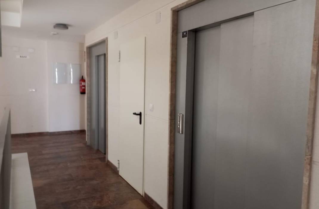 Resale - Apartment - Orihuela Costa - La Zenia