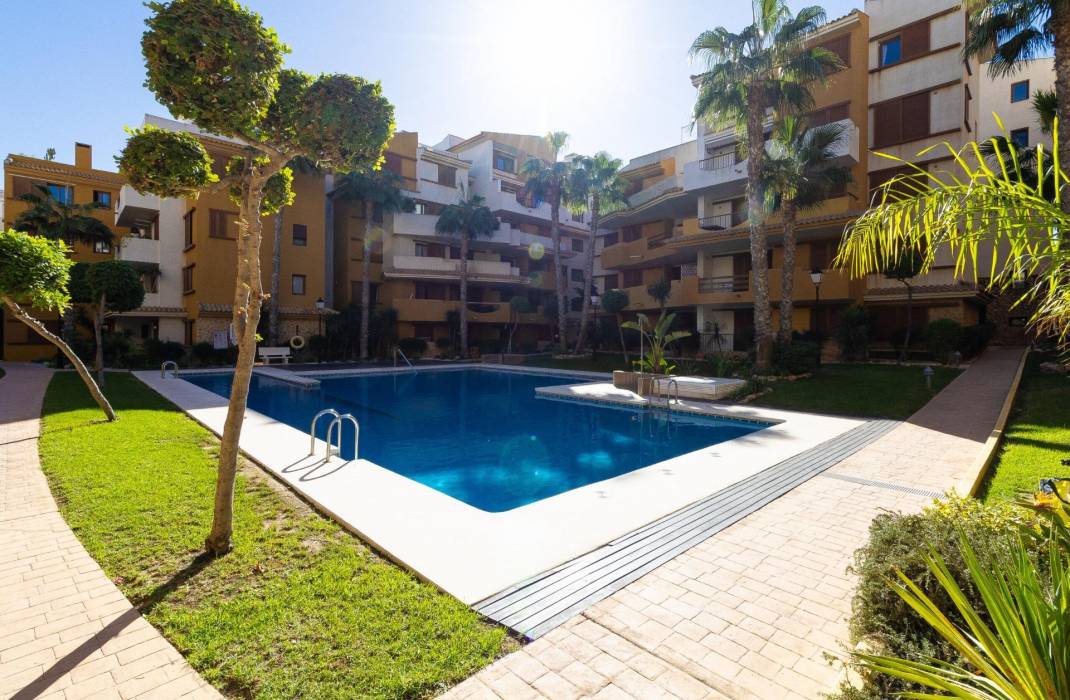 Resale - Apartment - Orihuela Costa - Punta Prima