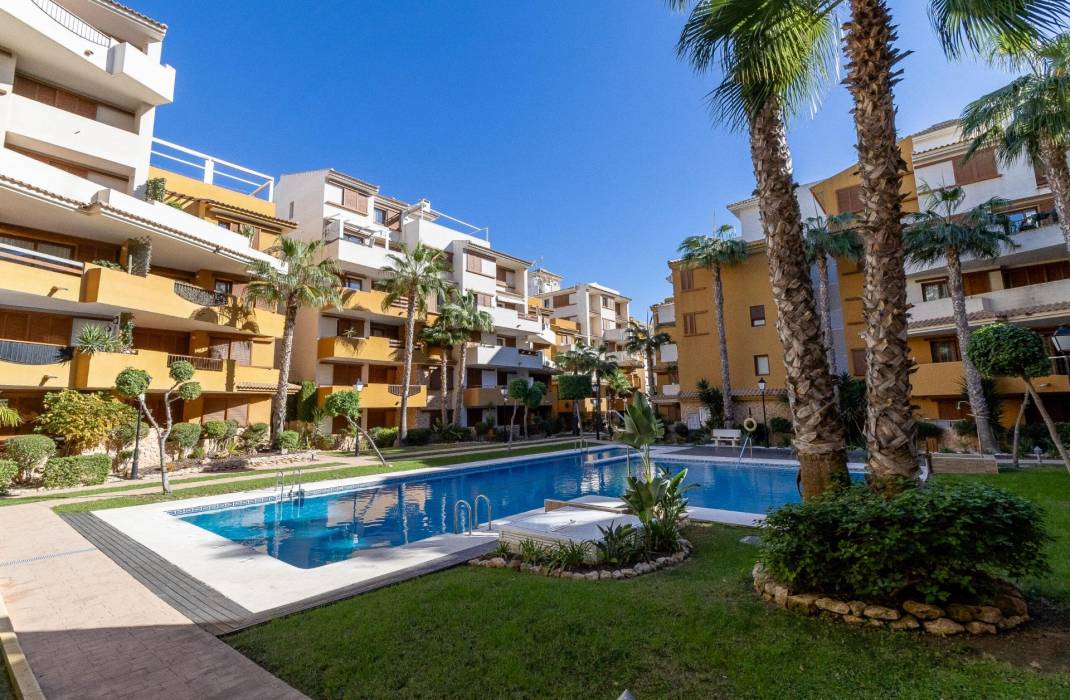 Resale - Apartment - Orihuela Costa - Punta Prima