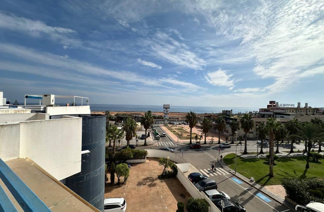 Resale - Apartment - Orihuela Costa - Punta Prima