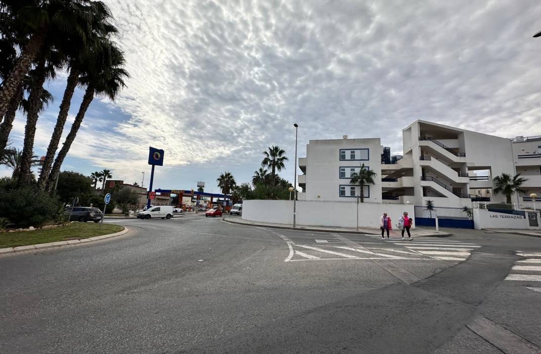 Resale - Apartment - Orihuela Costa - Punta Prima