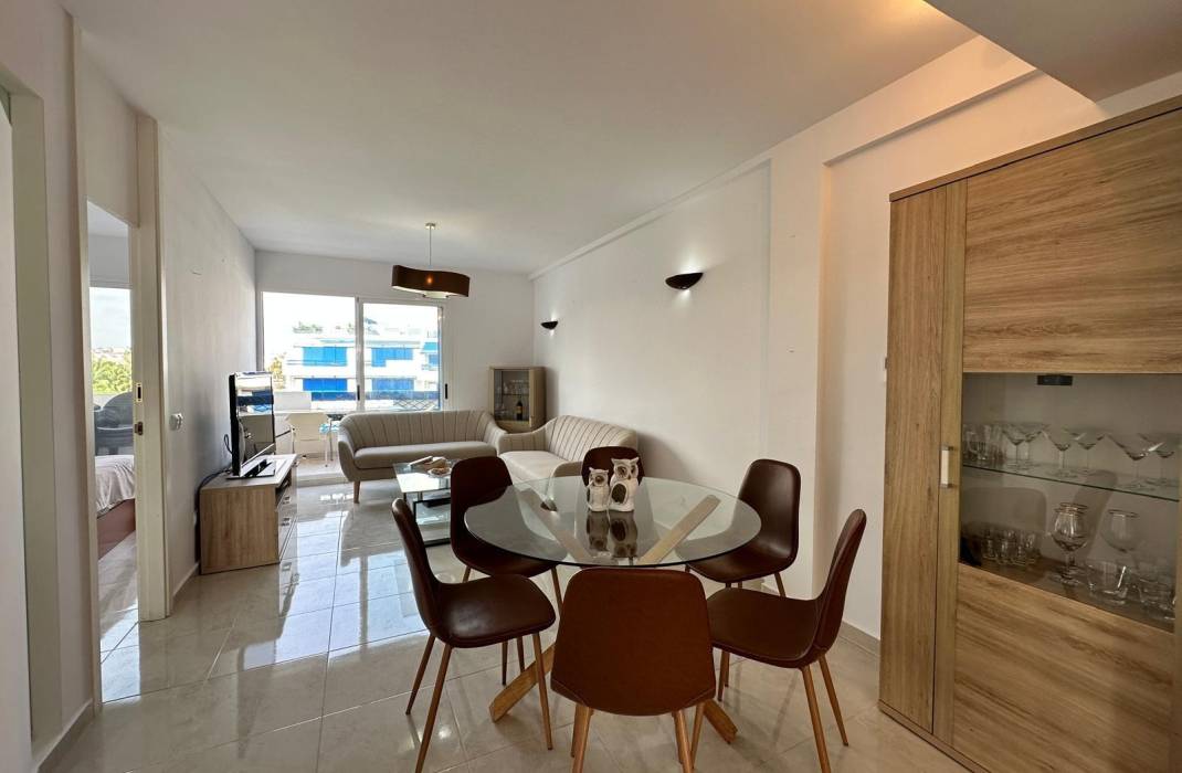 Resale - Apartment - Orihuela Costa - Punta Prima