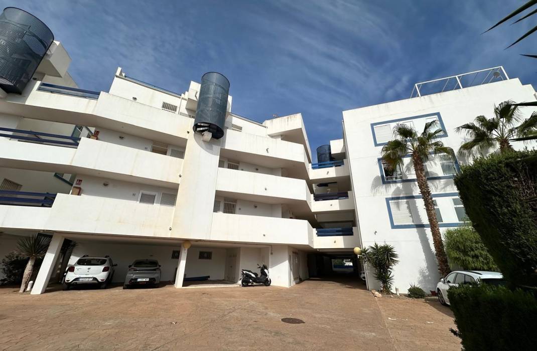 Resale - Apartment - Orihuela Costa - Punta Prima