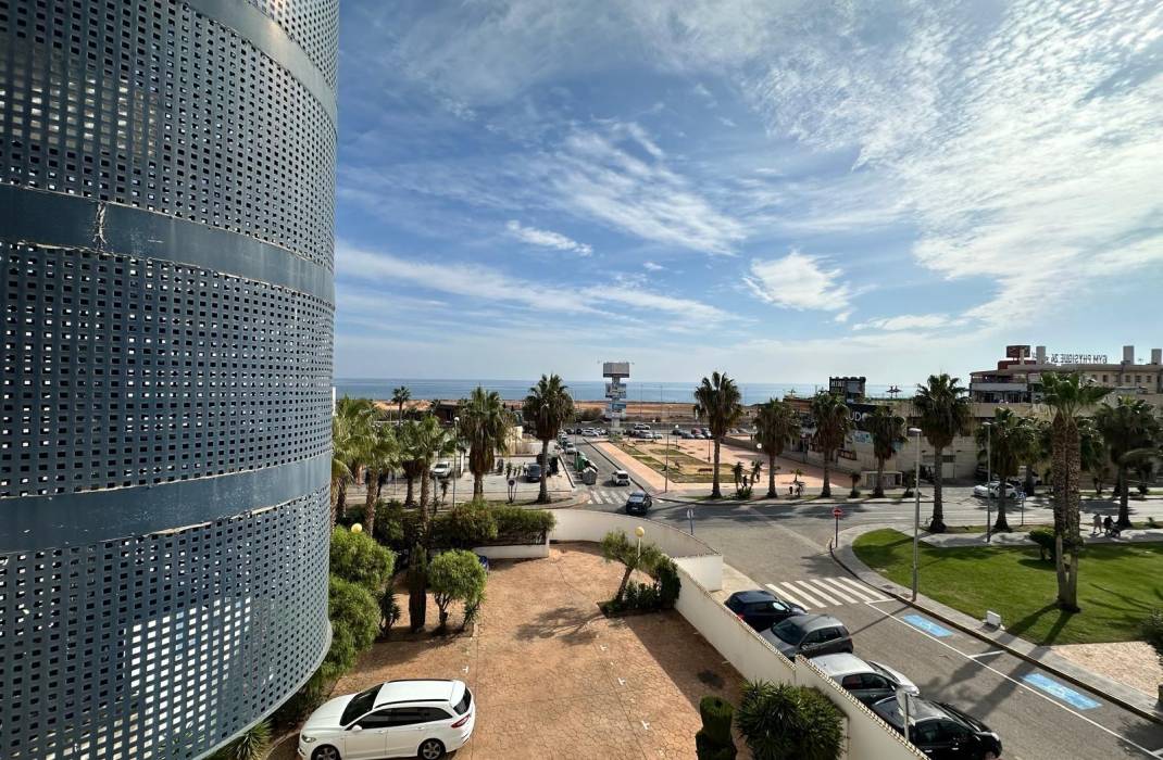 Resale - Apartment - Orihuela Costa - Punta Prima