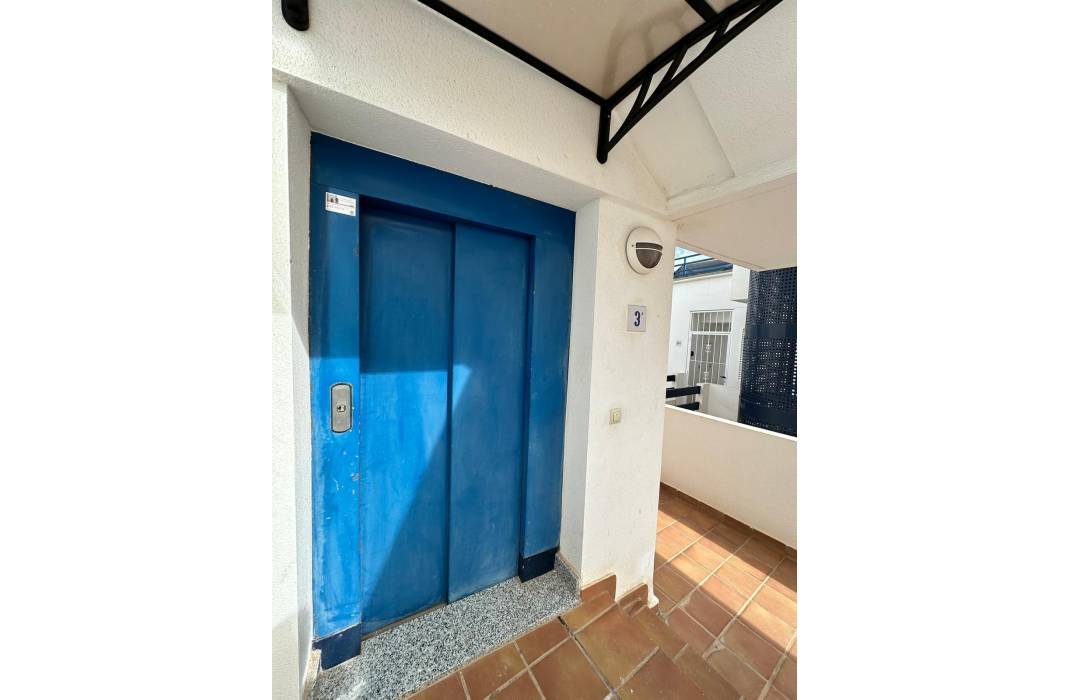 Resale - Apartment - Orihuela Costa - Punta Prima