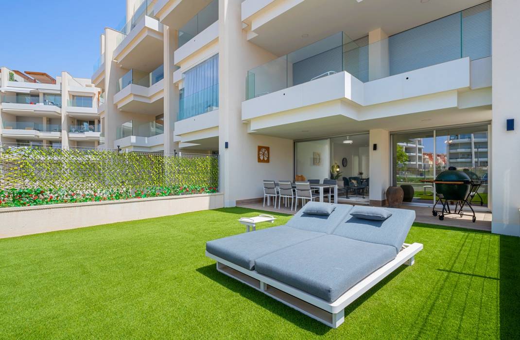 Resale - Apartment - Orihuela Costa - Villamartn