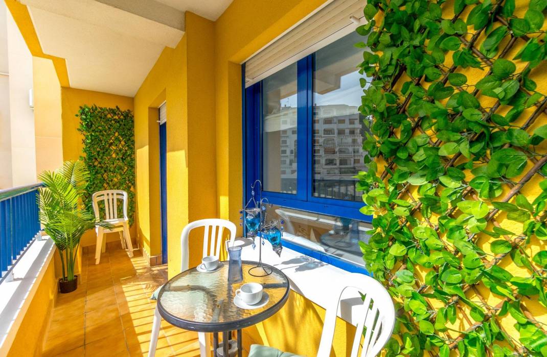 Resale - Apartment - Orihuela Costa